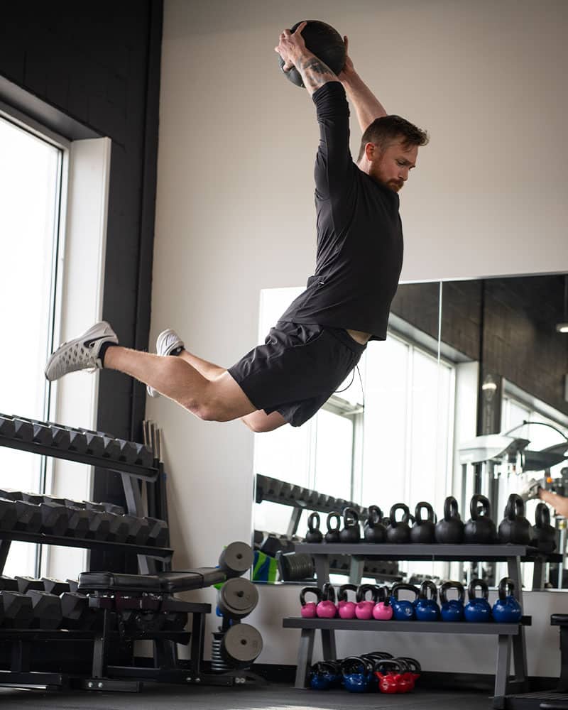 360 Conditioning CoreFX Slam Ball 5lbs in use | Fitness Experience 