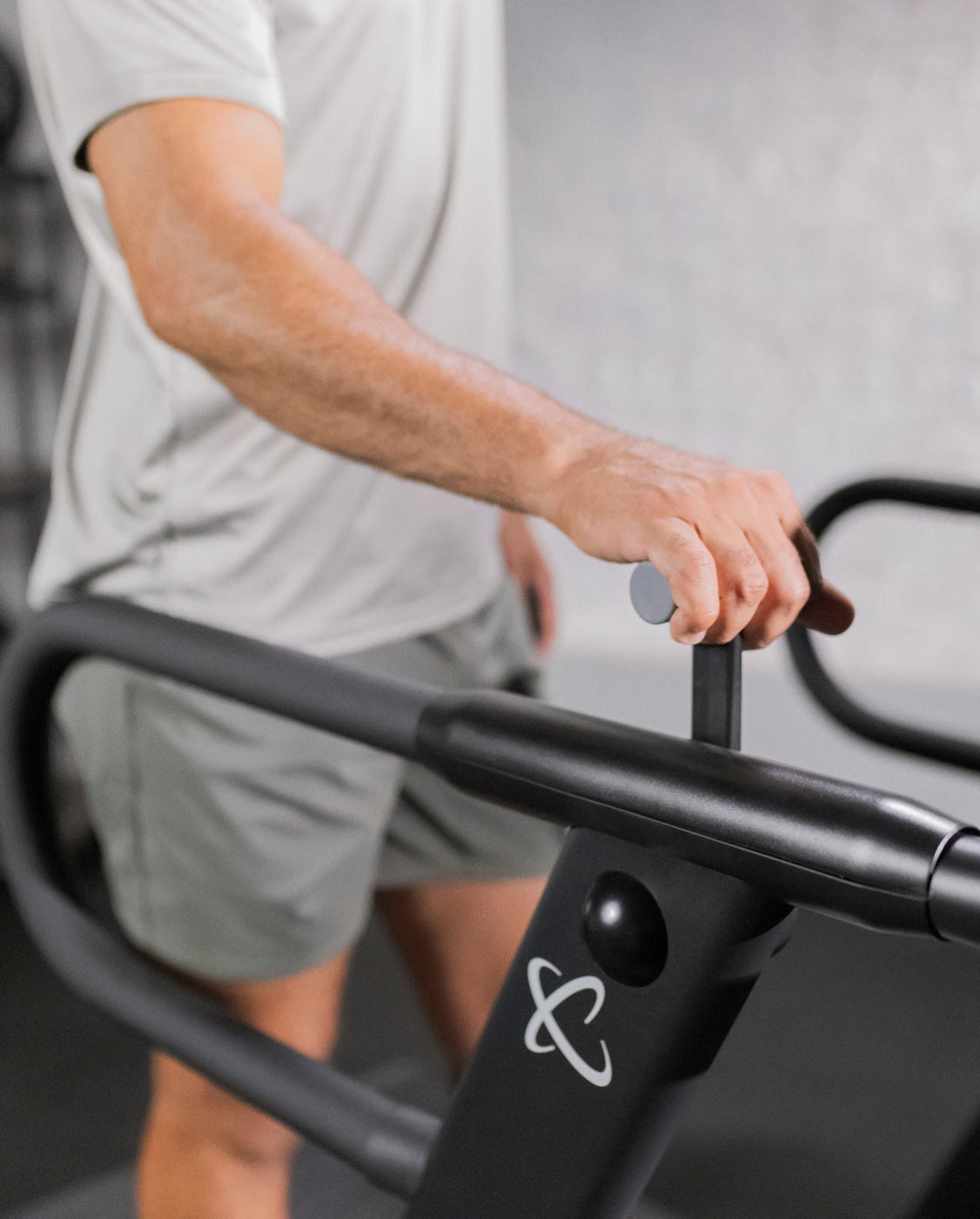 Eight levels of magnetic resistance for customizable intensity