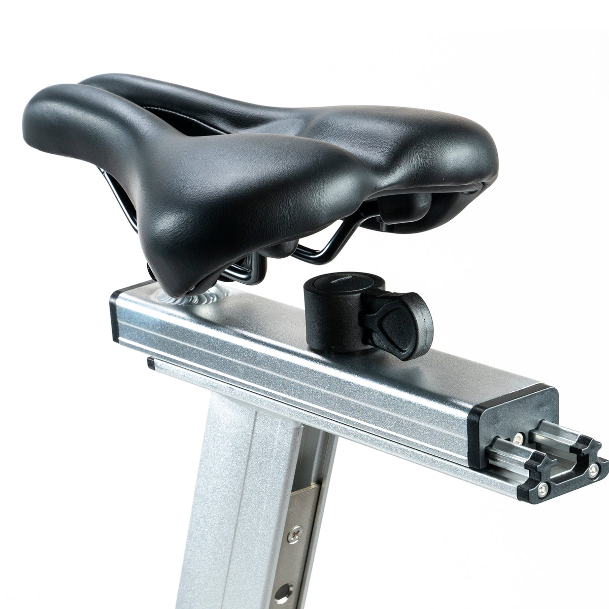 FitWay Equip. 1500IC Indoor Cycle - Seat Close up
